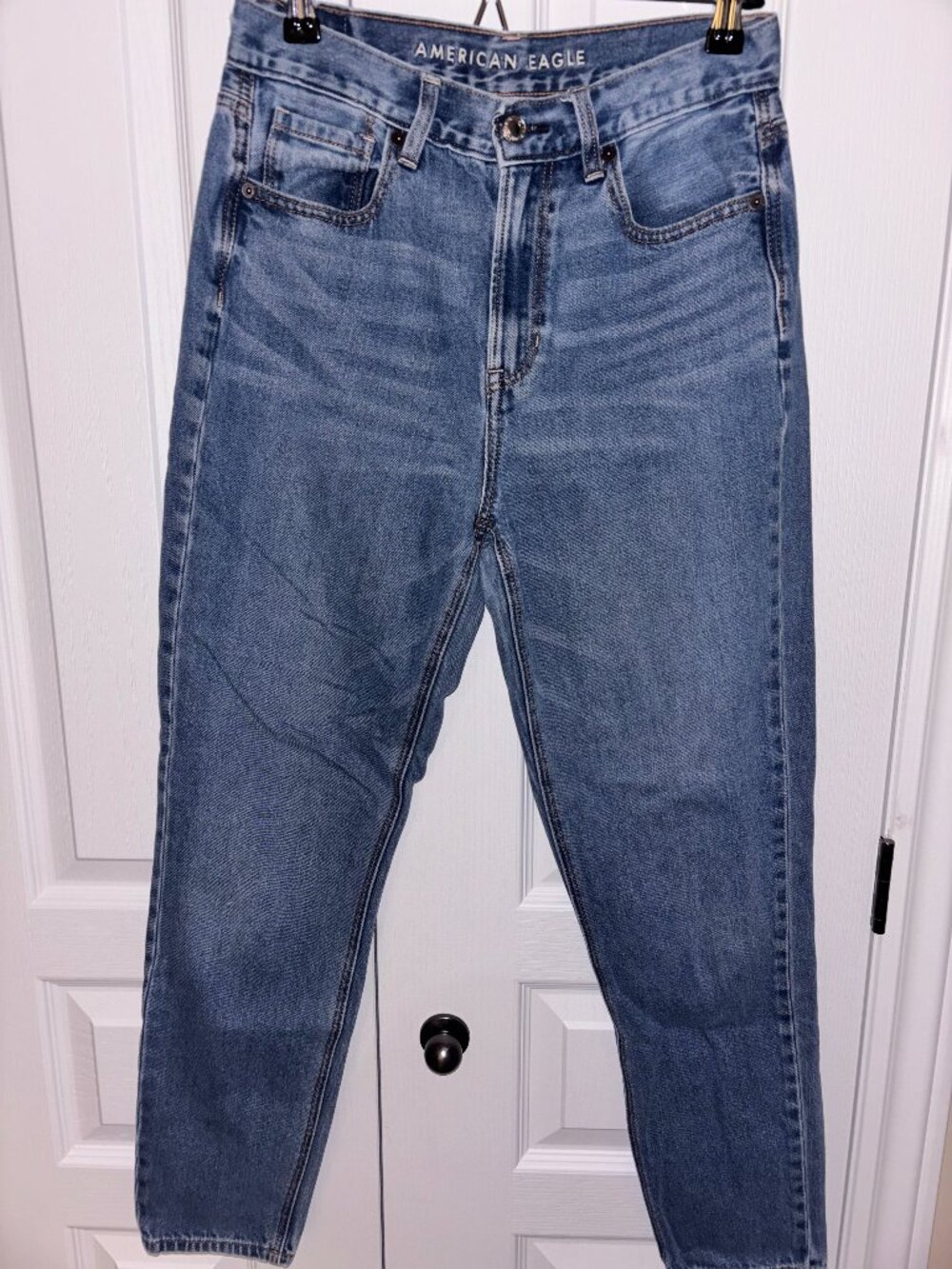 American Eagle Mid-Rise Mom Jeans Women's Size 4